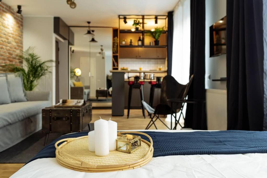 Amazing City View - Terrace+Netflix - City Center Bukares Bagian luar foto