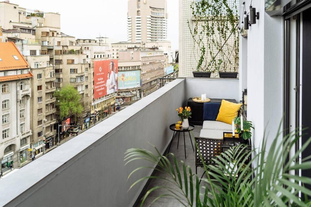 Amazing City View - Terrace+Netflix - City Center Bukares Bagian luar foto